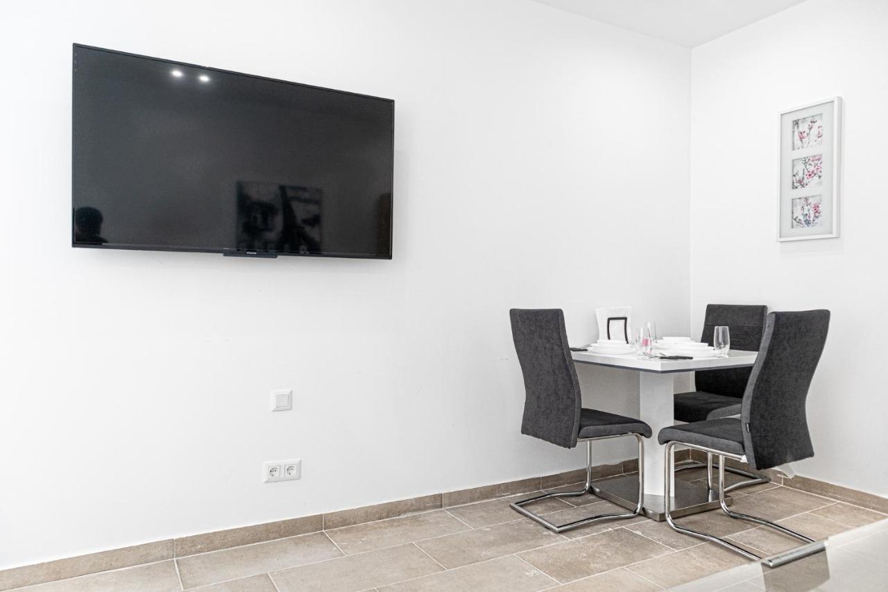 9 Min From City Center - Lovely Studio Near U1 Reumannplatz Wien Exteriör bild