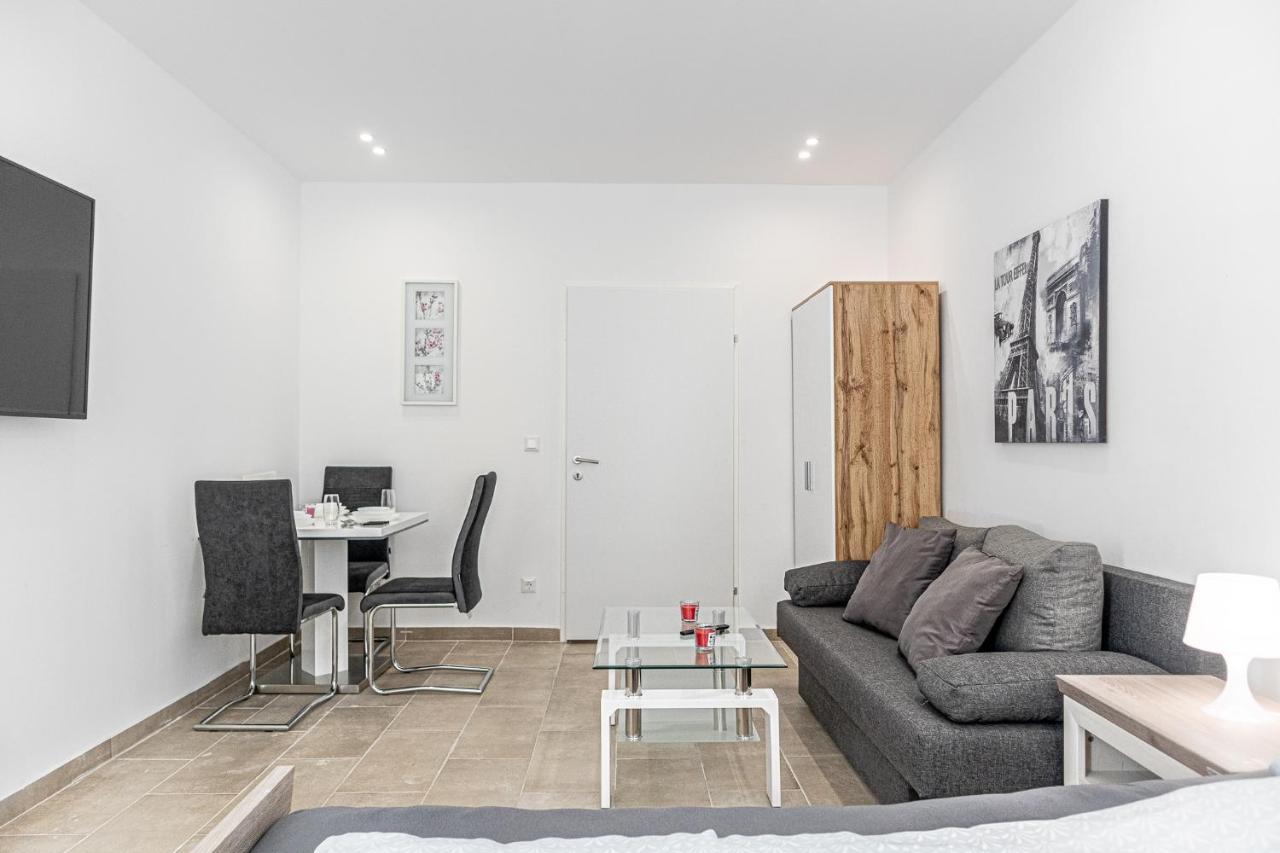 9 Min From City Center - Lovely Studio Near U1 Reumannplatz Wien Exteriör bild